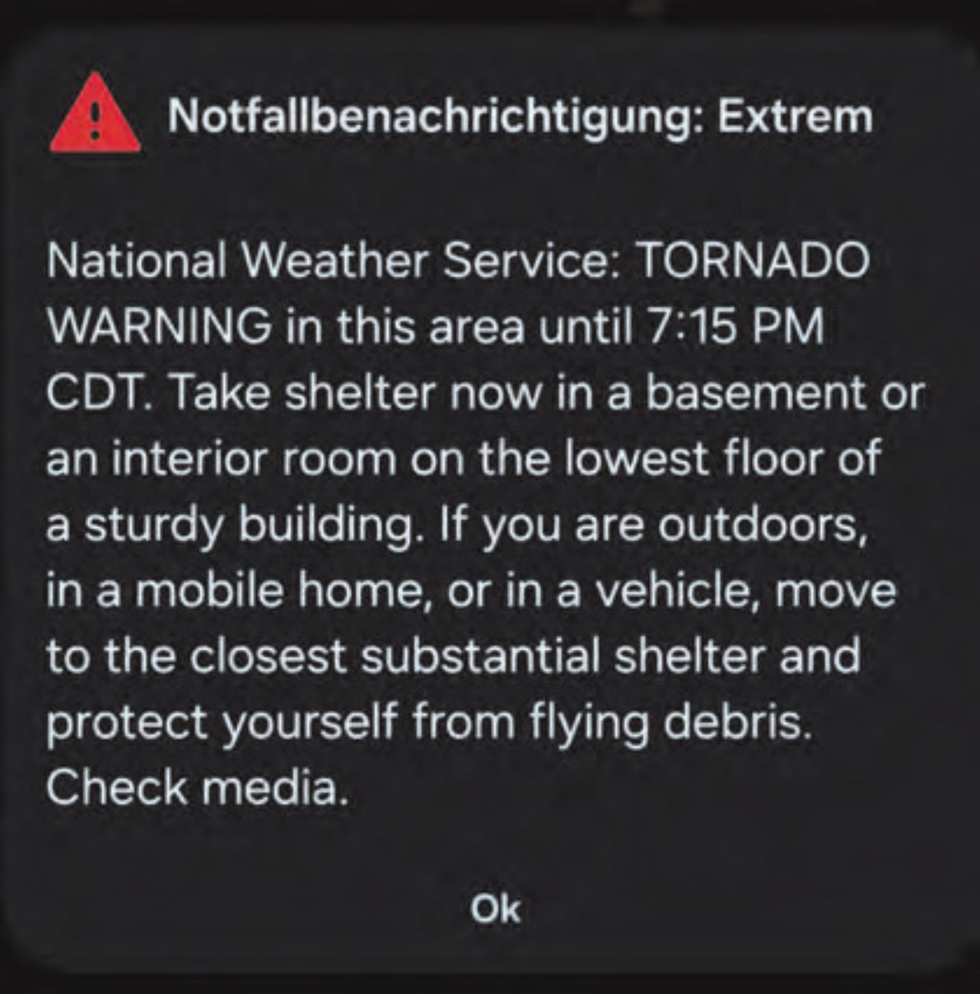 Per App bekommen wir jeweils die Tornadowarnung. - Das Bild wird blockiert. – Möglicherweise durch einen aktiven Adblocker.
