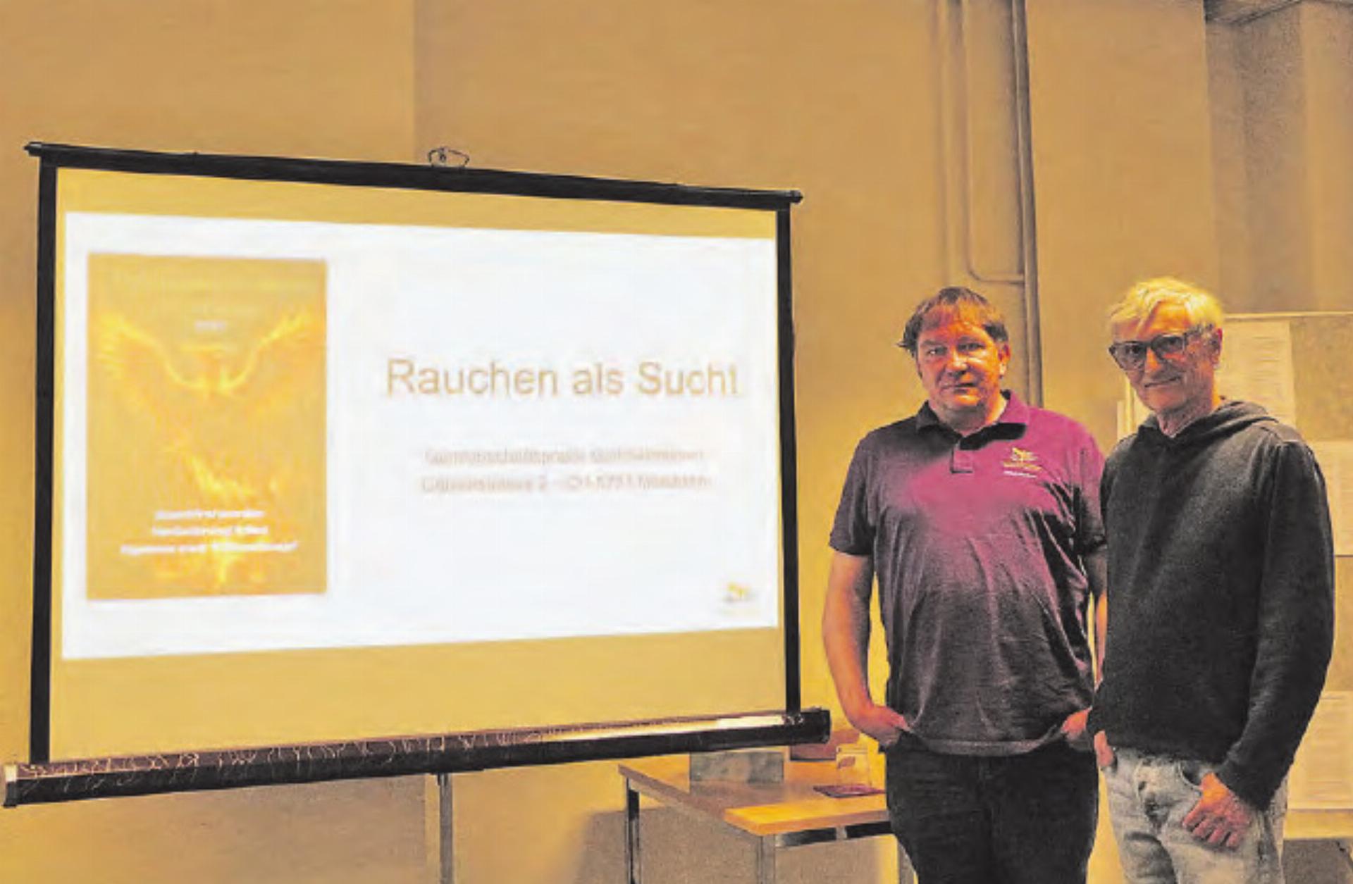 Daniel Mittelbach und Claudio Galli stellen ihr detailliertes Programm «Phönix-Rauchstopp» vor. (Bilder: Janine Flückiger) - Das Bild wird blockiert. – Möglicherweise durch einen aktiven Adblocker.