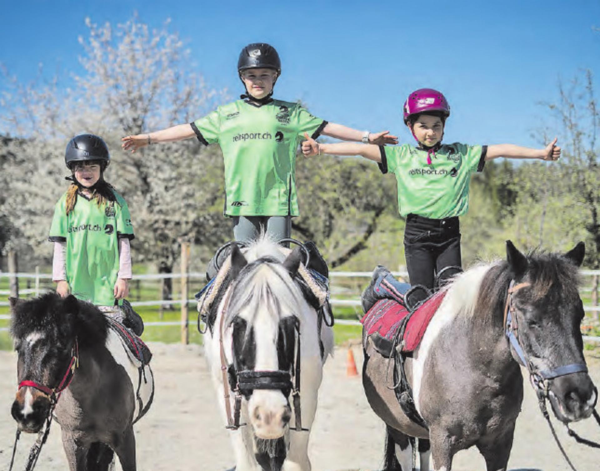 Die Kunst des Voltigierens in den Ferien kennenlernen... - Das Bild wird blockiert. – Möglicherweise durch einen aktiven Adblocker.