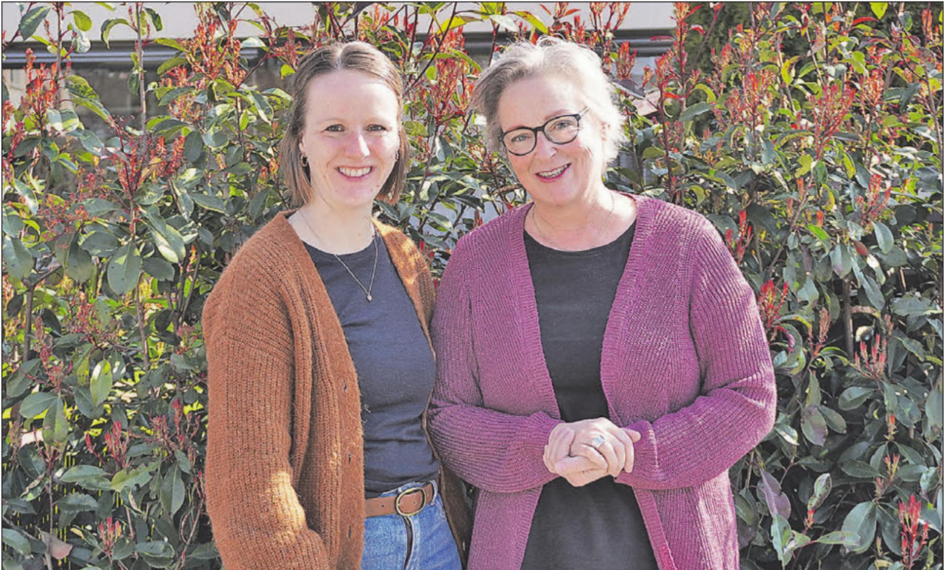 Haben ein gemeinsames Ziel: Doula Cindy Härri und Hebamme Gabriela Engel. (Bild: Melanie Köchli) - Das Bild wird blockiert. – Möglicherweise durch einen aktiven Adblocker.