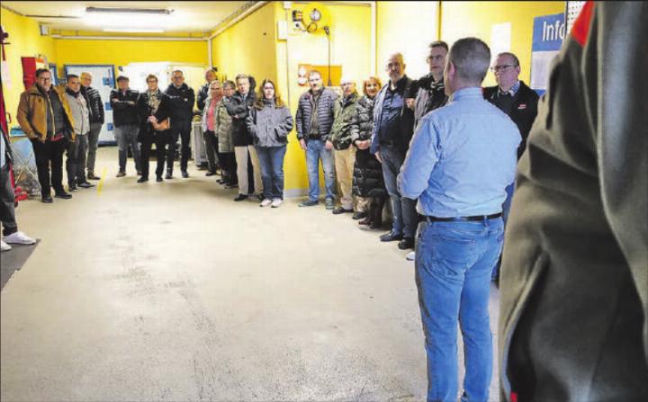 Patrick Sauzet, Chef RFO aargauSüd, begrüsst Vertretungen der Gemeindebehörden in der Zivilschutzanlage Meyermatt in Reinach. (Bilder: zVg.)