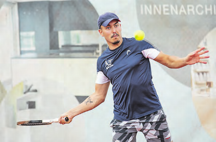 Der neue Teufenthaler Captain Hans Gloor und sein Team treten nach dem Abstieg in der Nationalliga C an. (Bild: Fabio Baranzini)