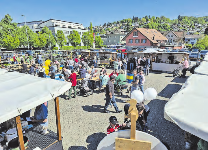 Der Gränicher Frühlingsmärt lud zum Stöbern und Verweilen ein. (Bild: zVg.)