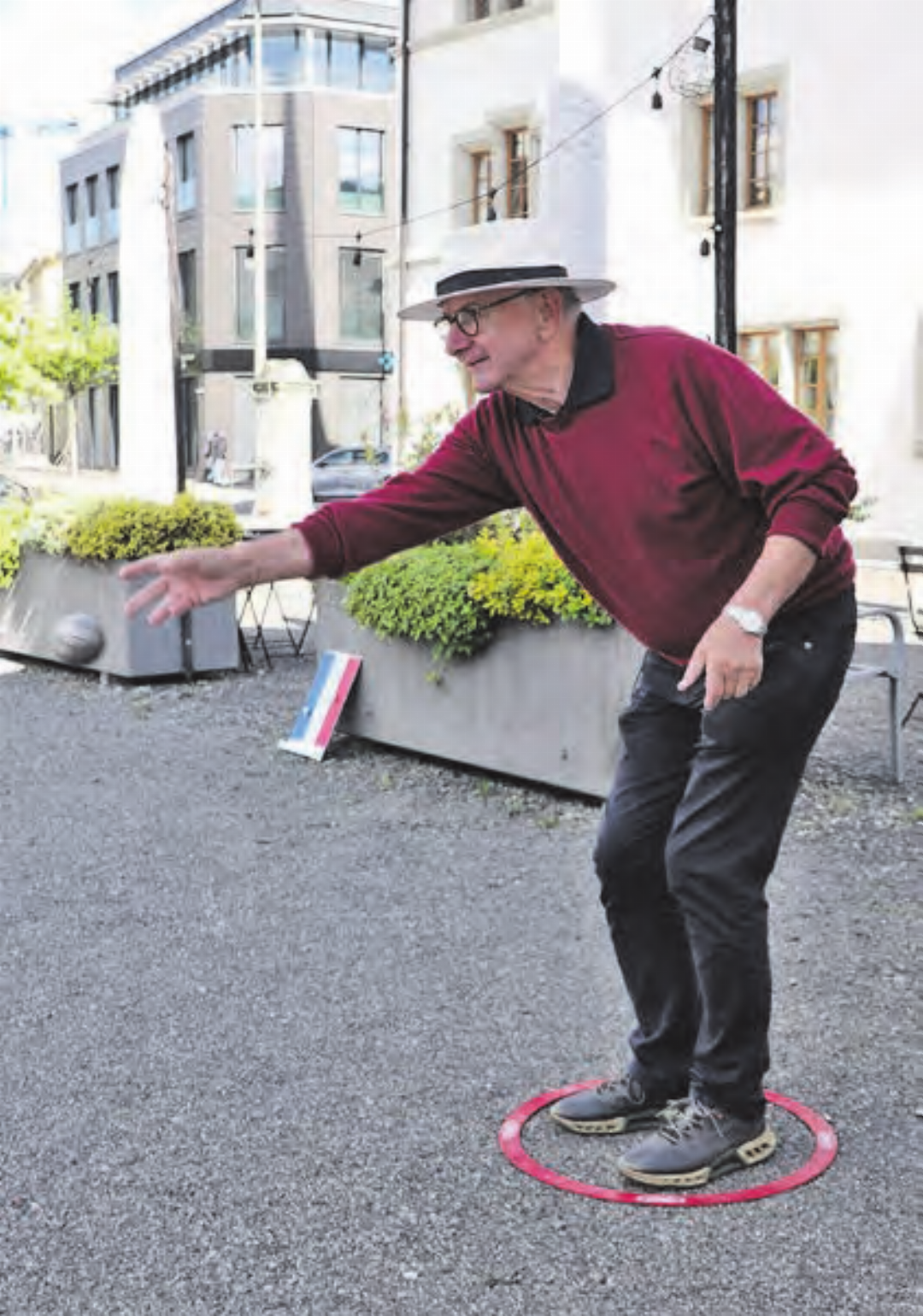 Martin Heiz ist ein versierter Pétanque-Spieler. Martin Heiz ist ein versierter Pétanque-Spieler.