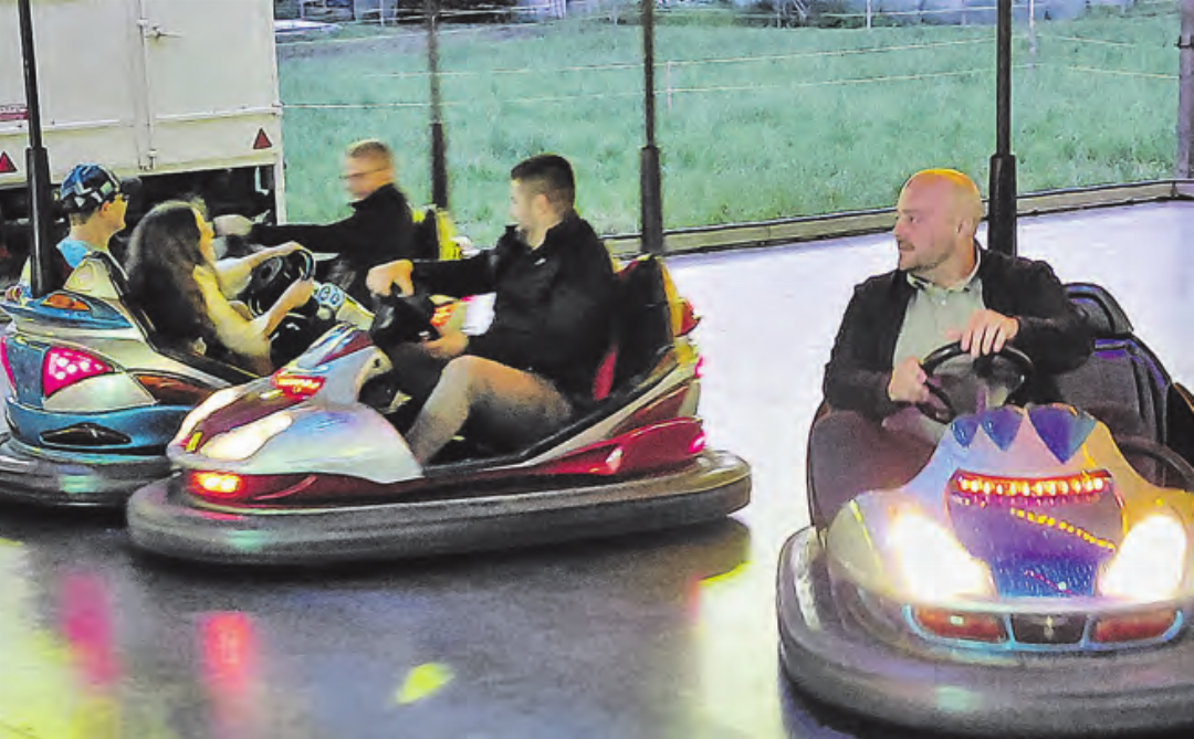 Evergreen in jedem Lunapark: Der Autoscooter begeistert nach wie vor Jung und Alt. Evergreen in jedem Lunapark: Der Autoscooter begeistert nach wie vor Jung und Alt.