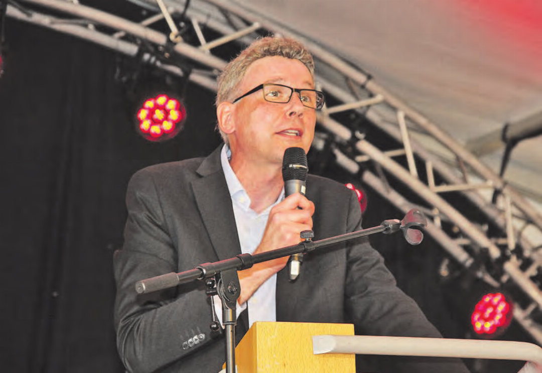 Für Regierungsrat Dieter Egli war das Fest der Anlass für den ersten Besuch in der Gemeinde Leimbach. Für Regierungsrat Dieter Egli war das Fest der Anlass für den ersten Besuch in der Gemeinde Leimbach.