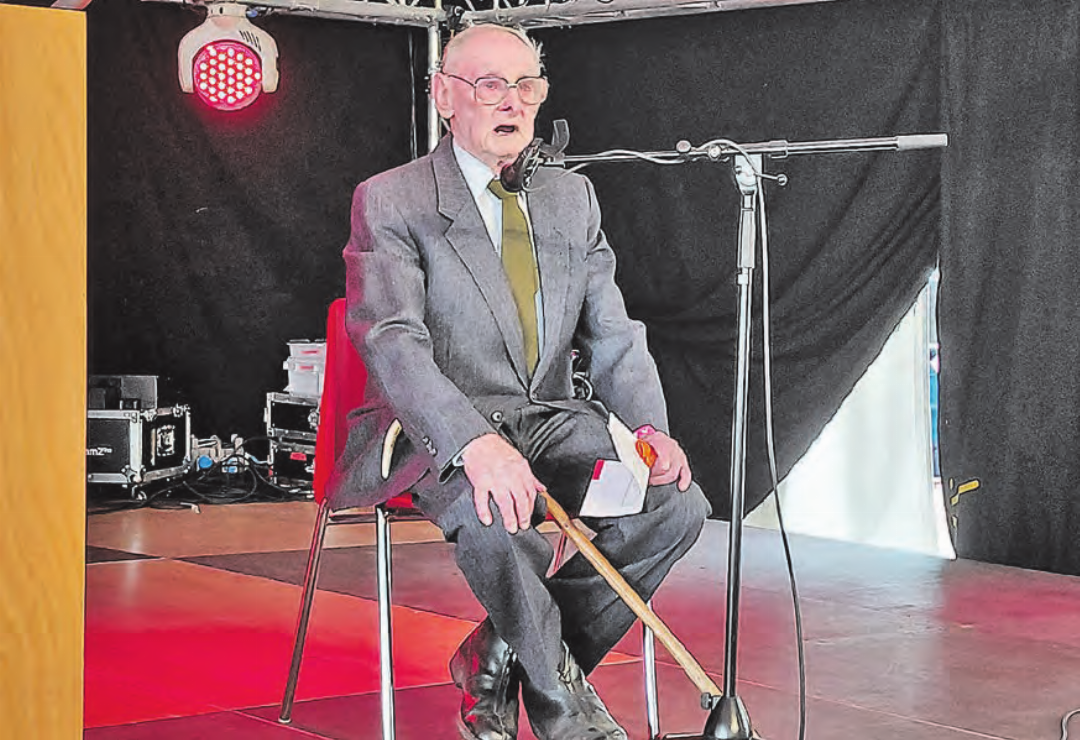 Der rüstige Hansruedi Merz erzählte mit 97 Jahren Erfahrung. Der rüstige Hansruedi Merz erzählte mit 97 Jahren Erfahrung.
