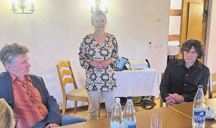 Diskutierten über Veras: Grossrat Severin Lüscher (links) und Gemeinderat von Suhr Thomas Baumann (rechts). (Bild: Dominique Rubin)