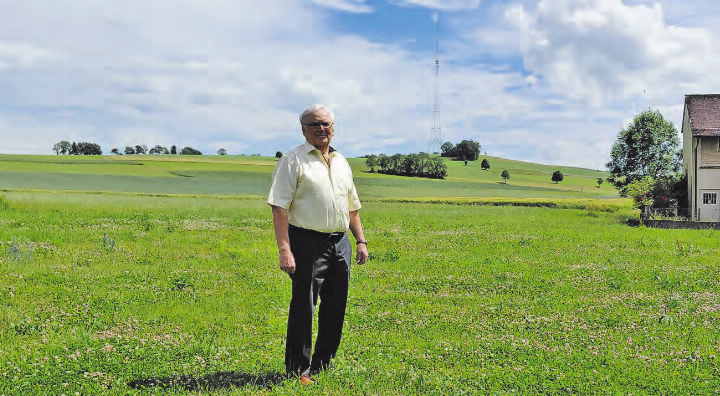 Für Walter Mächler war der Landessender Beromünster mit dem 216 Meter hohen Blosenbergturm über viele Jahre ein ständiger Begleiter. (Bilder: Roland Marti) Für Walter Mächler war der Landessender Beromünster mit dem 216 Meter hohen Blosenbergturm über viele Jahre ein ständiger Begleiter. (Bilder: Roland Marti)