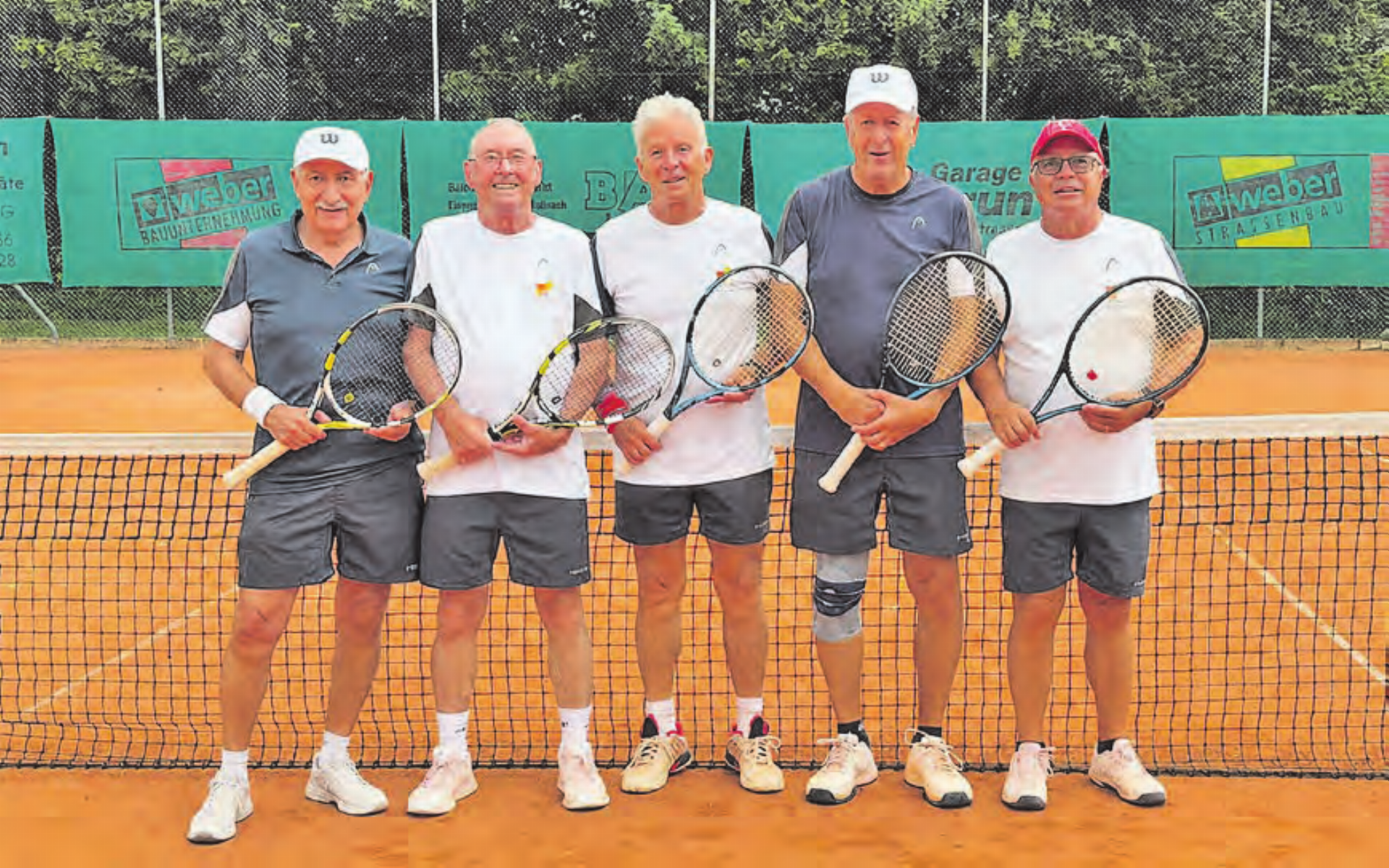 TC Menziken Senioren Team 70  mit (v.l.) Andreas Estermann, Walter Deubelbeiss, Bruno Rütti (Captain), Jörg Pupikofer, Amadeo Lüscher. (Bild: zVg.) - Das Bild wird blockiert. – Möglicherweise durch einen aktiven Adblocker.