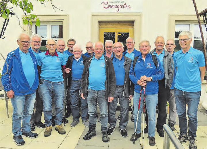 Die Männerriege Reinach beim Ausflug in den Solothurner Jura. (Bild: zVg.)