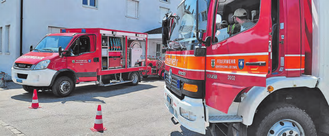 Die Feuerwehr Gontenschwil-Zetzwil zeigte die Stars ihres Fuhrparks. Die Feuerwehr Gontenschwil-Zetzwil zeigte die Stars ihres Fuhrparks.