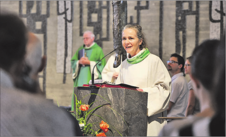 Die Eröffnung der Feier wurde Theres Küng zuteil. (Bilder: Franziska Kaufmann) Die Eröffnung der Feier wurde Theres Küng zuteil. (Bilder: Franziska Kaufmann)
