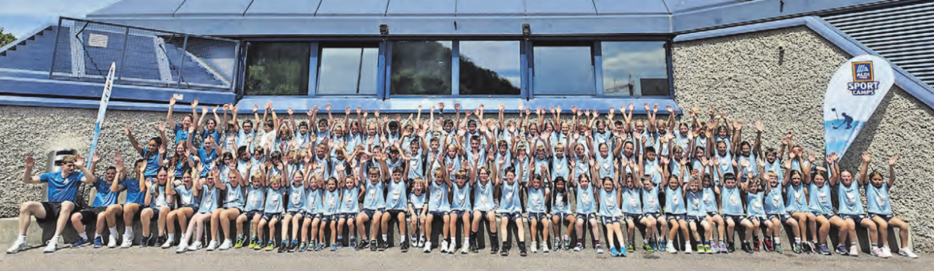 Eindrucksvoll: Fast 90 Kinder und Jugendliche haben sich für die sportliche Ferienwoche in Seon angemeldet. Viele waren nicht zum ersten Mal dabei und freuten sich, bekannte Gesichter wiederzusehen. (Bilder: zVg.) - Das Bild wird blockiert. – Möglicherweise durch einen aktiven Adblocker.