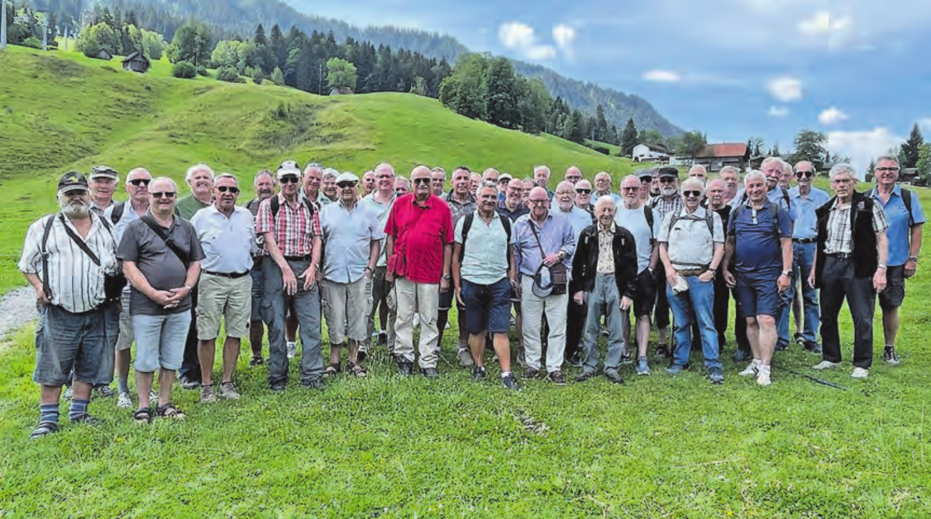 Voller Vorfreude auf die Gondelfahrt stellten sich die Männer zum Gruppenfoto auf. (Bild: zVg.) - Das Bild wird blockiert. – Möglicherweise durch einen aktiven Adblocker.