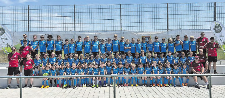 Begeisterte Nachwuchskicker im Fussballcamp in Seon. (Bilder: zVg.)