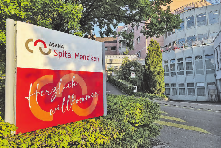 Lösungen für die Zukunft gesucht: Das Akutspital Menziken wird Ende Oktober geschlossen. (Bild: Melanie Köchli)