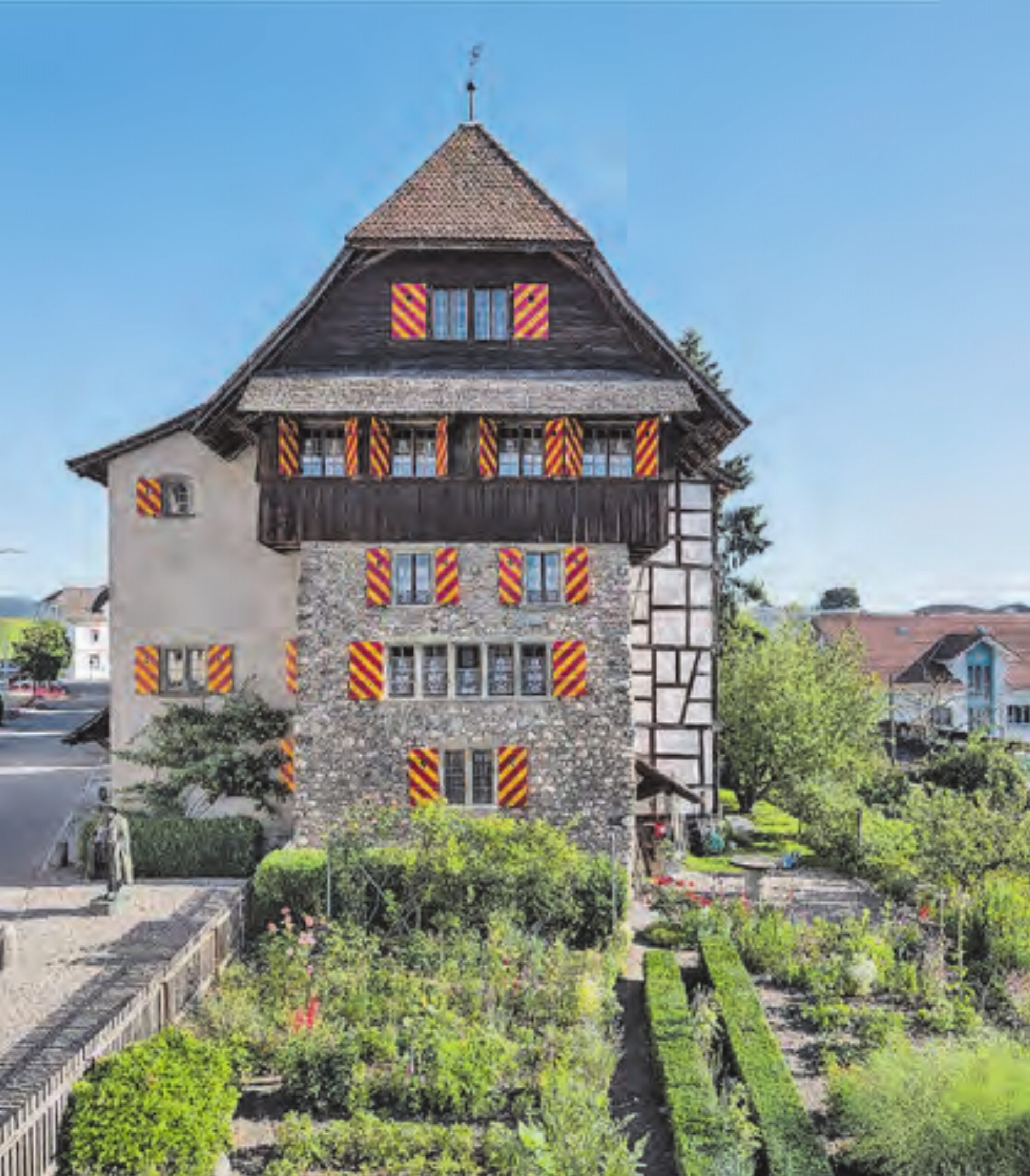 Das historische Schloss mit wunderschönem Garten. (Bild: zVg.) - Das Bild wird blockiert. – Möglicherweise durch einen aktiven Adblocker.