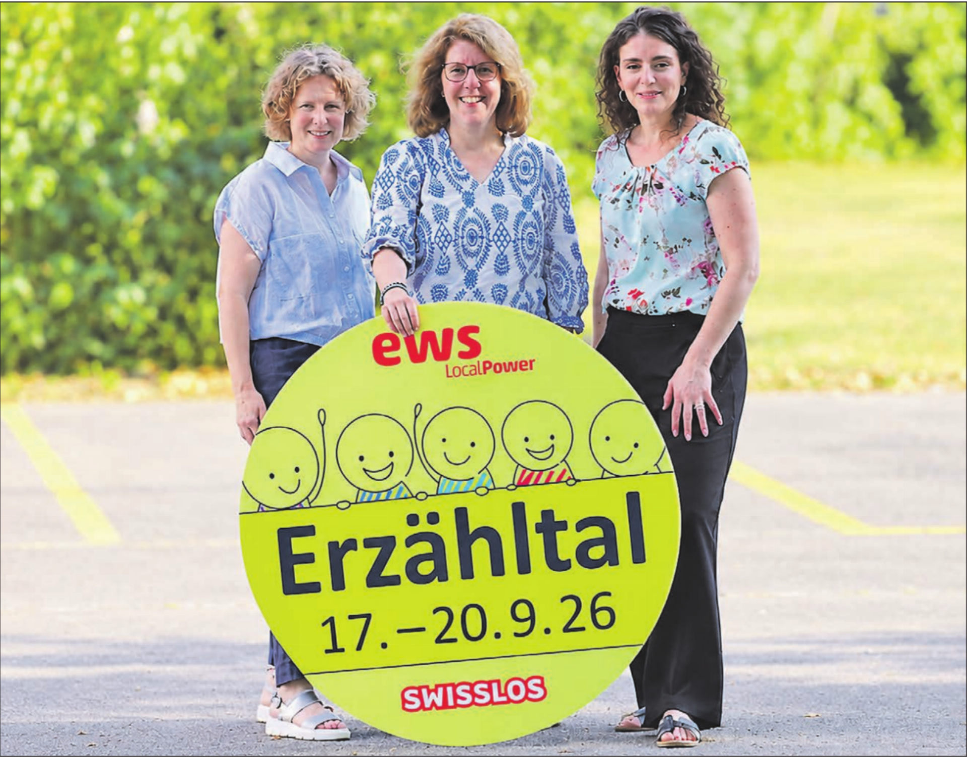 Sie freuen sich auf zahlreiche Besucherinnen und Besucher: Die drei engagierten Macherinnen vom Verein Erzähltal: Andrea Haldemann, Präsidentin Franziska Goldenberger und Heidi Wüthrich (v.l.). Bild: Remo Conoci - Das Bild wird blockiert. – Möglicherweise durch einen aktiven Adblocker.