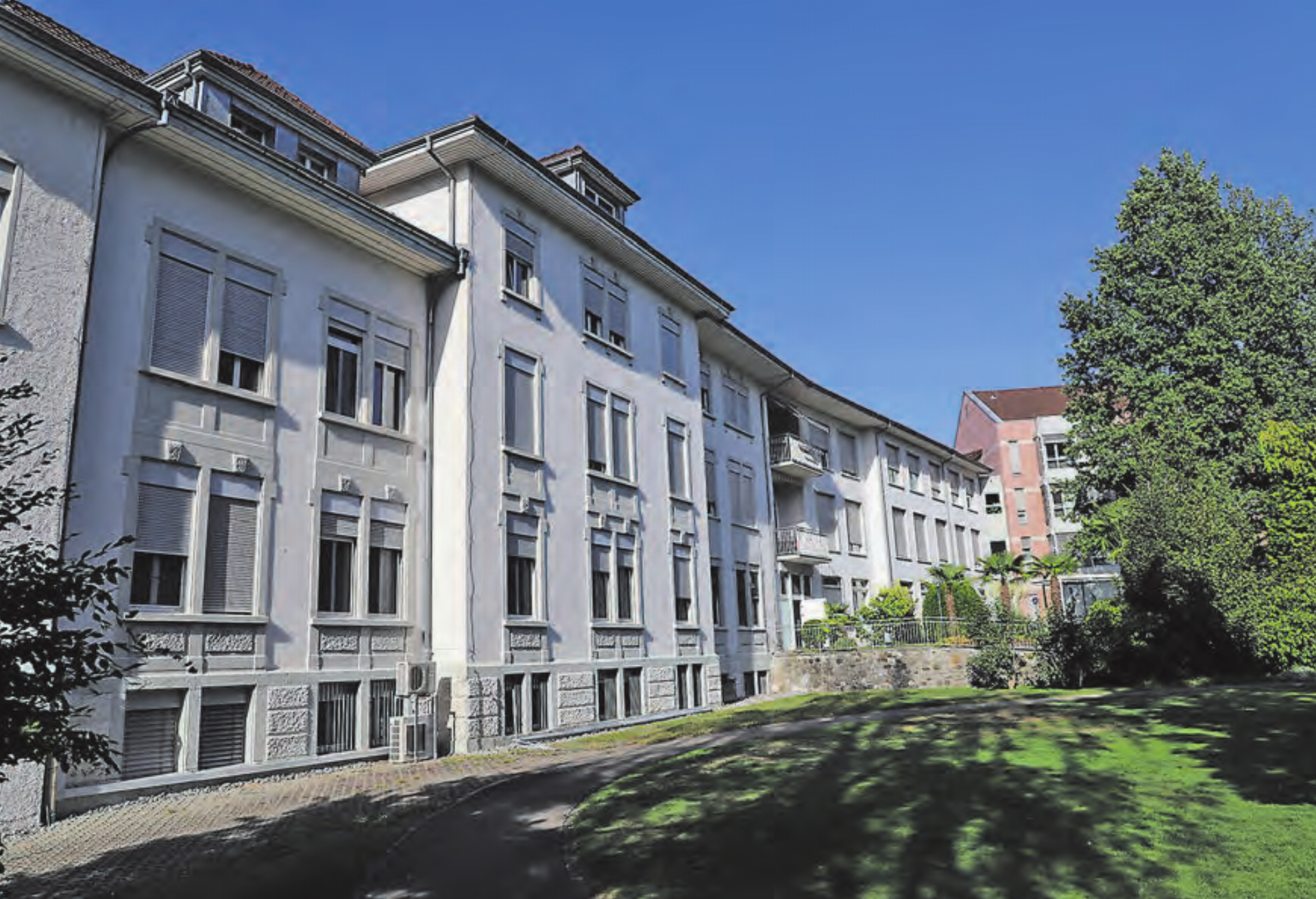 Teile der Liegenschaft an der Feldstrasse in Menziken werden vom LUKS und dem Pflegeheim Falkenstein gemietet. Zum Beispiel das zweite Obergeschoss des Spitals bleibt ab dem 1. November vorläufig ungenutzt. (Bild: Remo Conoci) - Das Bild wird blockiert. – Möglicherweise durch einen aktiven Adblocker.