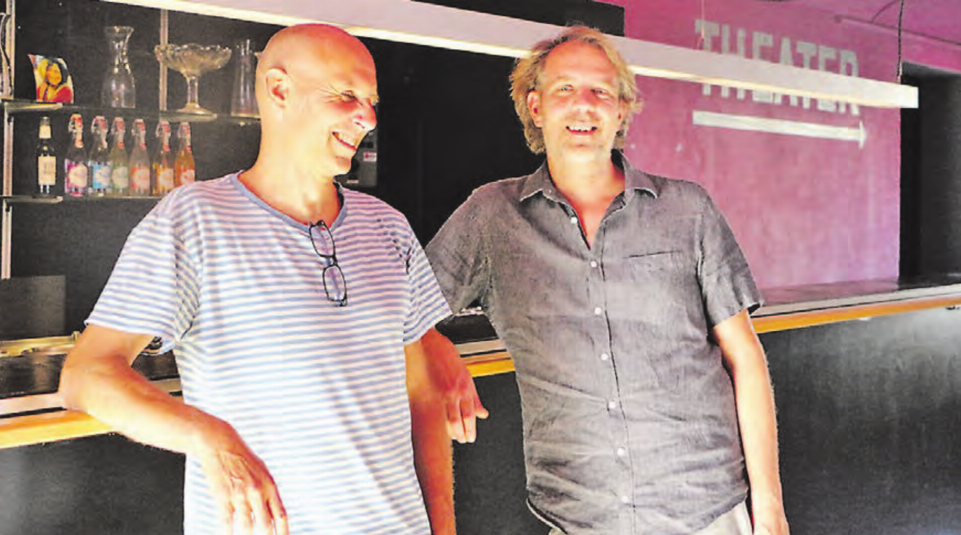 Das neue Betriebsleiterteam: Roland Schmid für die Theaterbühne und Stefan Jablonski für das Atelierkino (Teamkollegin Daniela Eggs fehlt). - Das Bild wird blockiert. – Möglicherweise durch einen aktiven Adblocker.