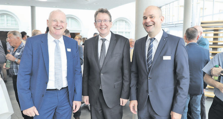 Zu der diesjährigen Seetal-Konferenz konnten Bundesrat Albert Rösti (Bildmitte), der Aargauer Landammann Stephan Attiger (l.) und der Luzerner Regierungsrat Fabian Peter im Böjuer Löwensaal begrüsst werden. (Bilder: Remo Conoci)
