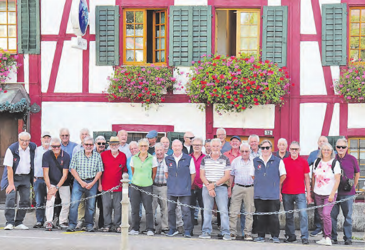 Gut gelaunt: Die Turnveteranen genossen ihren traditionellen Herbstausflug in vollen Zügen. (Bild: zVg.)
