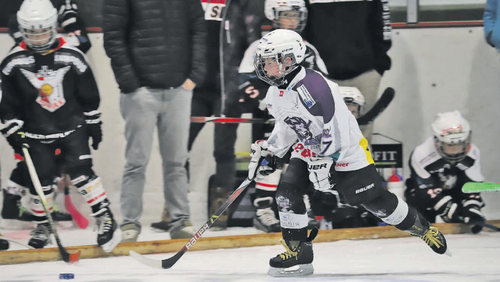 Das Angebot für die rund 100 Juniorinnen und Junioren des SC Reinach wird aufrechterhalten. Wer Spiele des SC Reinach verfolgen will, kann derzeit aber keine Männer und Frauen beim Sport beobachten. (Bild: Remo Conoci)