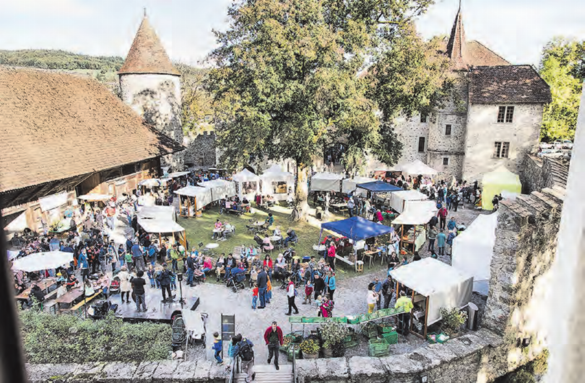 Grosses Angebot: Die Mosttage auf Schloss Hallwyl finden zusammen mit dem Herbstmarkt statt. (Bild: zVg.) - Das Bild wird blockiert. – Möglicherweise durch einen aktiven Adblocker.