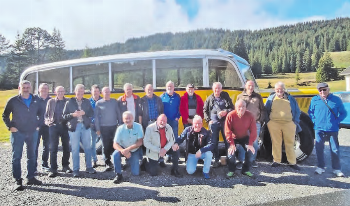 Die Turnerkollegen des STV Unterkulm genossen den gemeinsamen Ausflug mit dem Geburtstagskind. (Bild: zVg.)