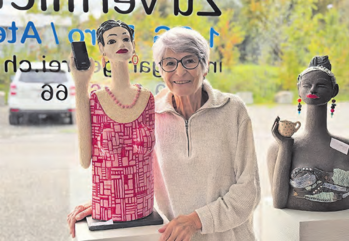 Sascha Steiner mit ihren vielseitigen Frauenfiguren. Sascha Steiner mit ihren vielseitigen Frauenfiguren.