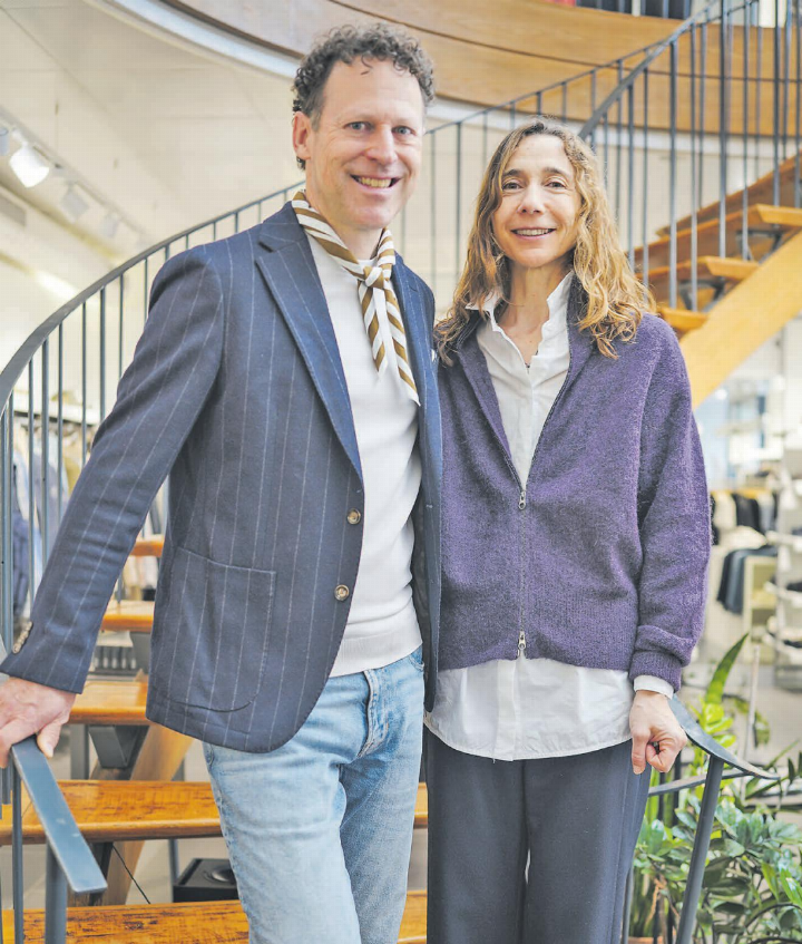 Mode ist für Phillip und Jacqueline Manger als Teil des Lebens stetig in Bewegung. (Bild: zVg.) Mode ist für Phillip und Jacqueline Manger als Teil des Lebens stetig in Bewegung. (Bild: zVg.)