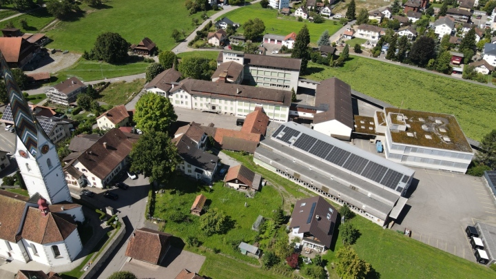 Die Produktionsstätte der Villiger Cigarren in Pfeffikon: Von hier gehen die Tabakwaren in die ganze Welt hinaus.bb(Bild: Nick Schaffner)
